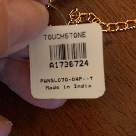 Touchstone rose goldtone necklace, earrings & extra hanging pendant - Picture 6 of 11